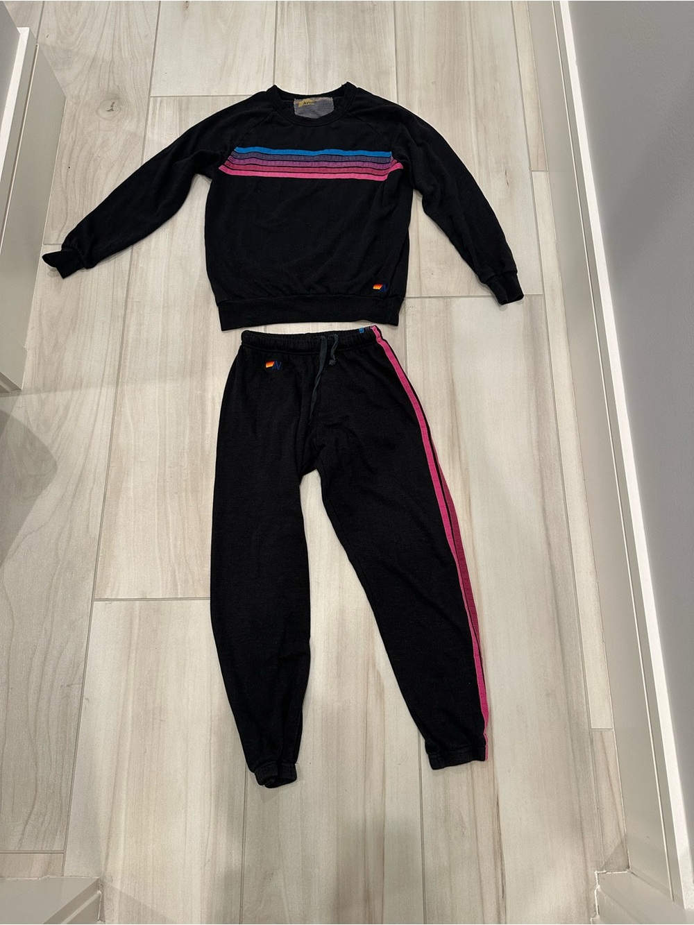 Aviator Nation Women’s 5 Stripe sweatshirt and sweatpants, size small, LIKE NEW!